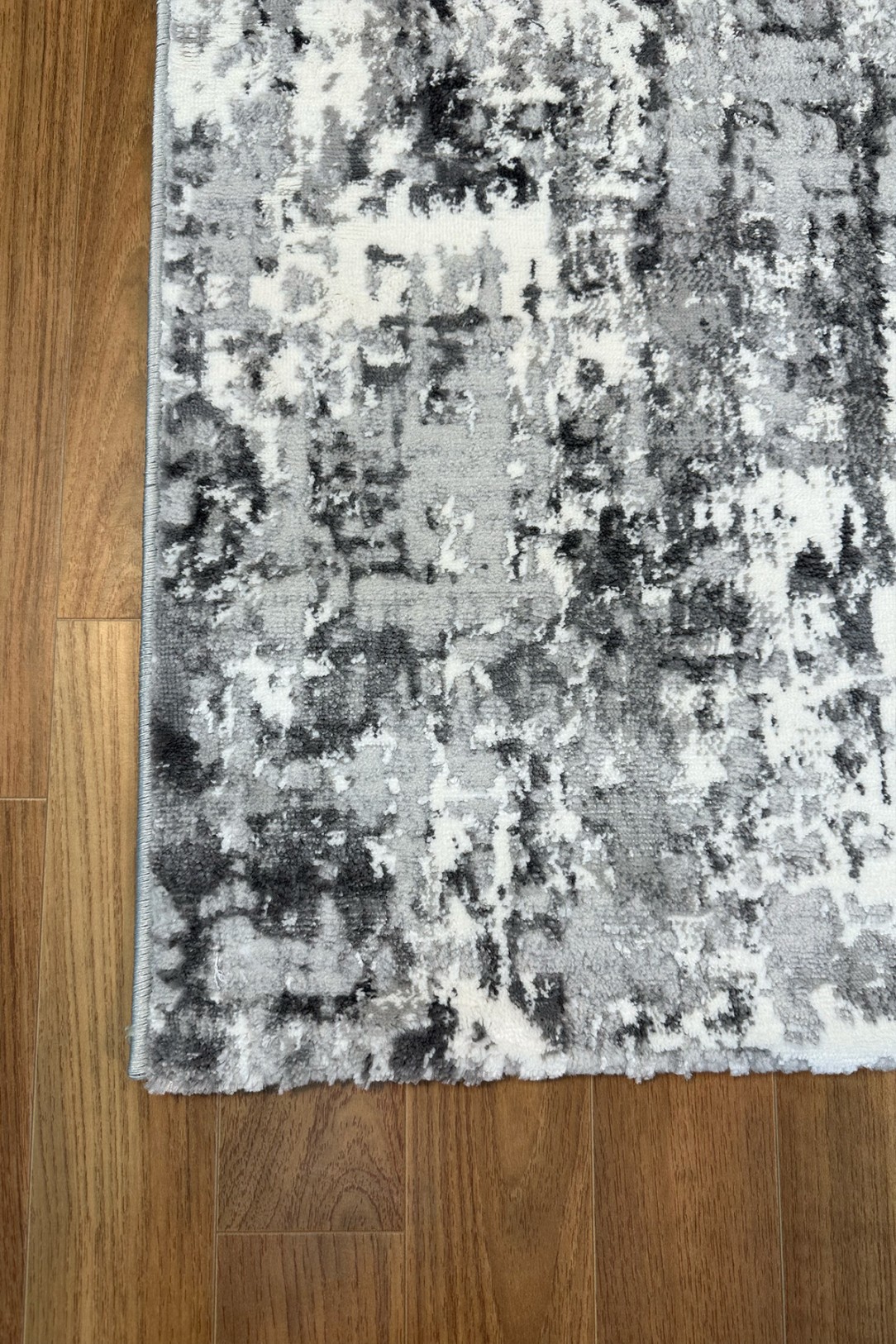 Dara Abstract Grey Large Area Rug