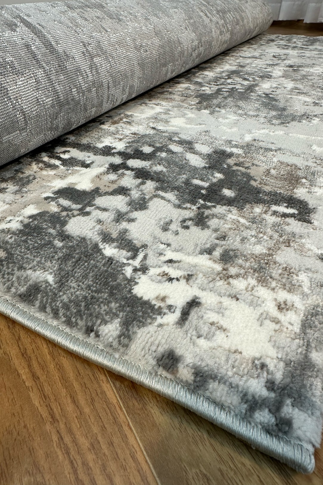 Dara Abstract Grey Cream Large Area Rug