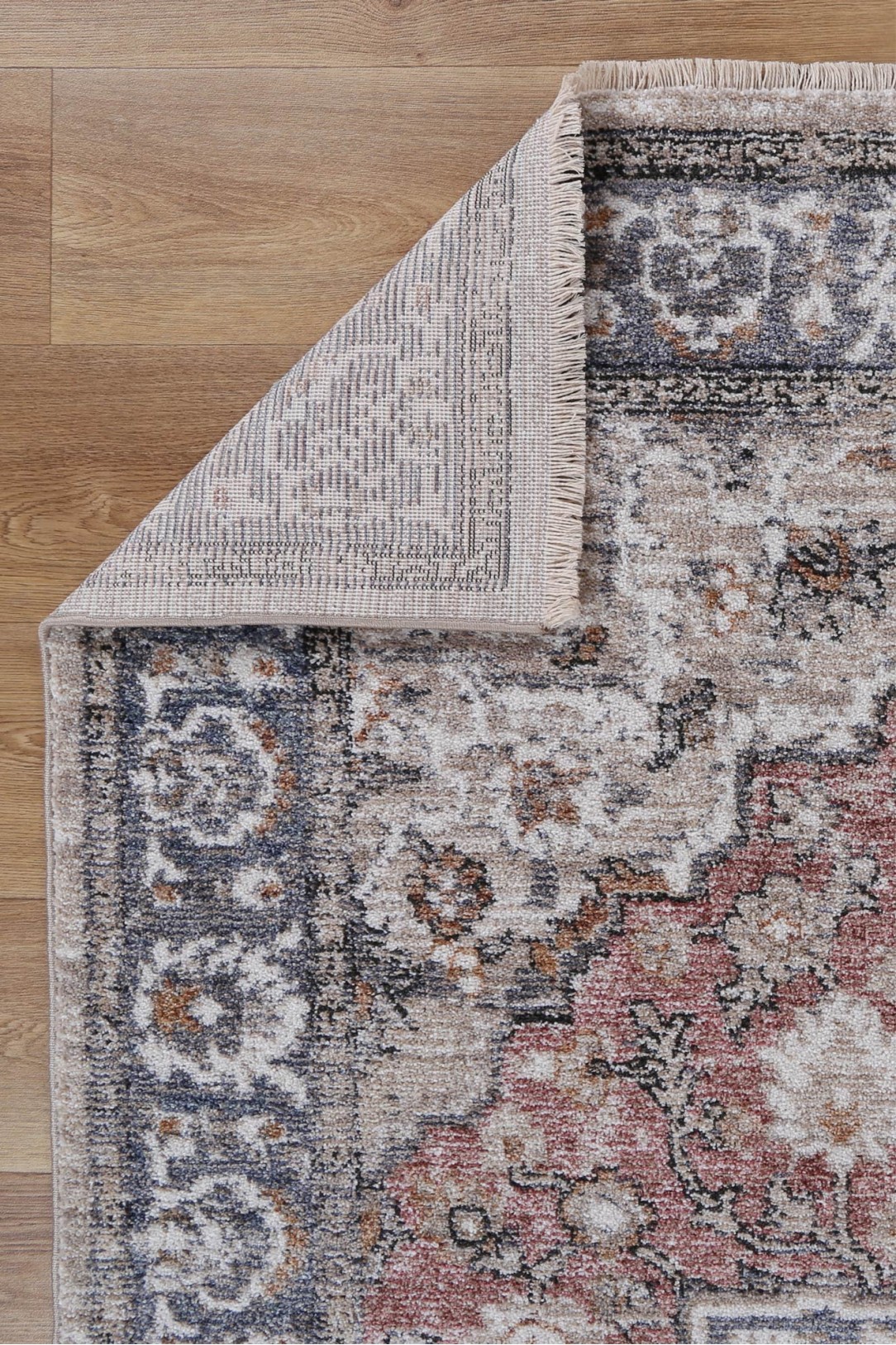 Sydney Otrar Multi Traditional Rug