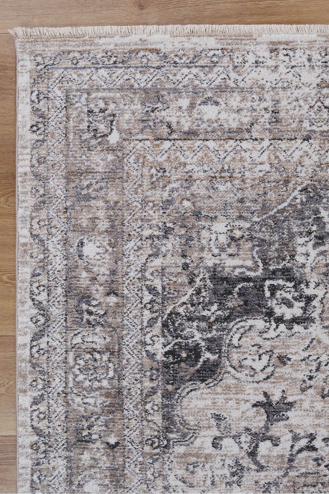 Sydney Sultan Ash Traditional Rug